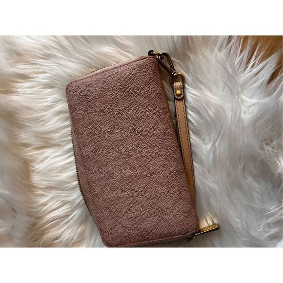 Michael Kors pink wallet size 7x4 wristlet - Picture 6 of 6